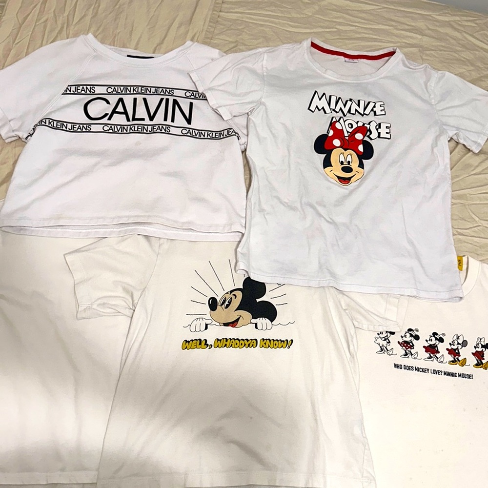 White tshirt bundle (5 shirts)